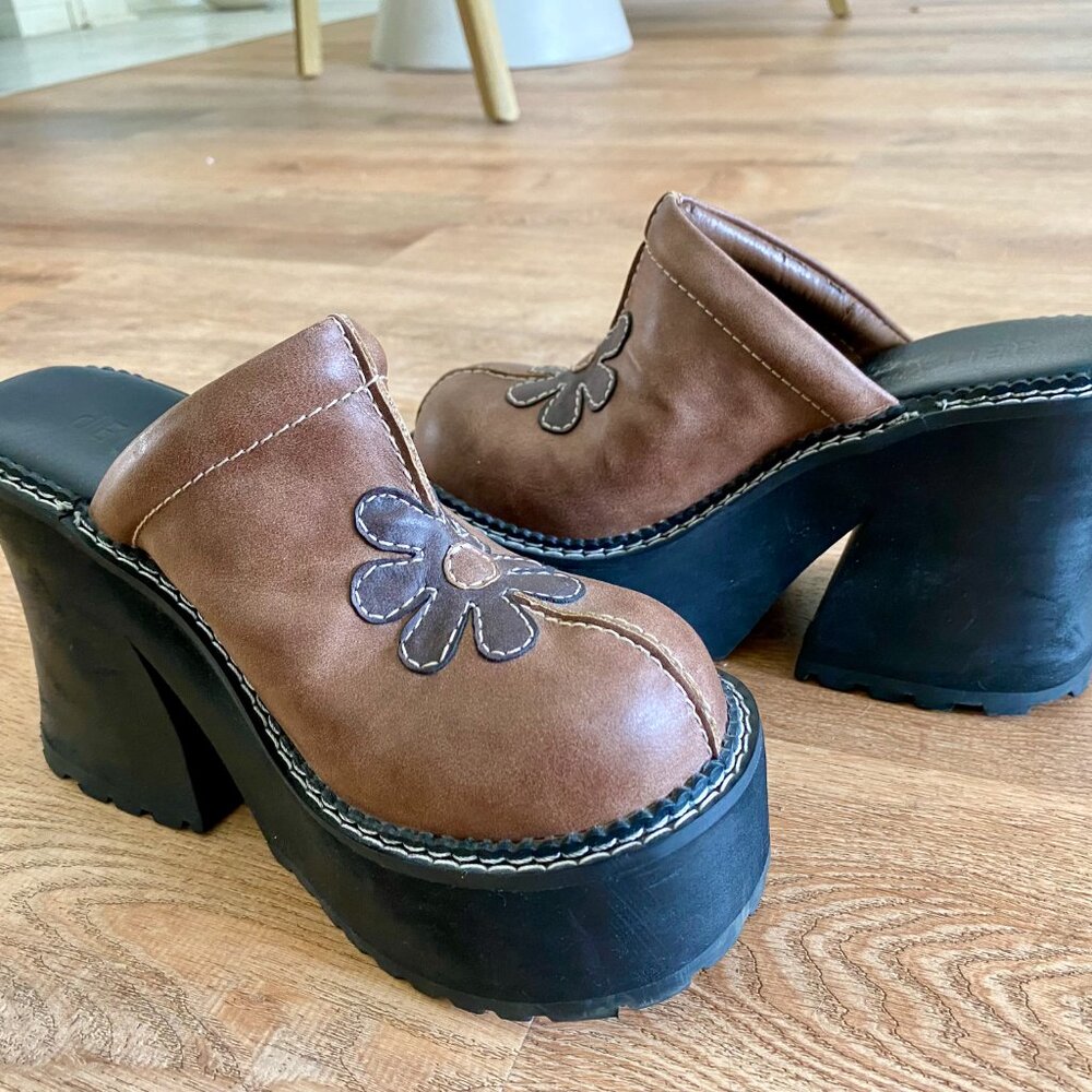dELiA*s So Called Scheme Floral Clogs - brown size 7 Women's - Picture 6 of 14